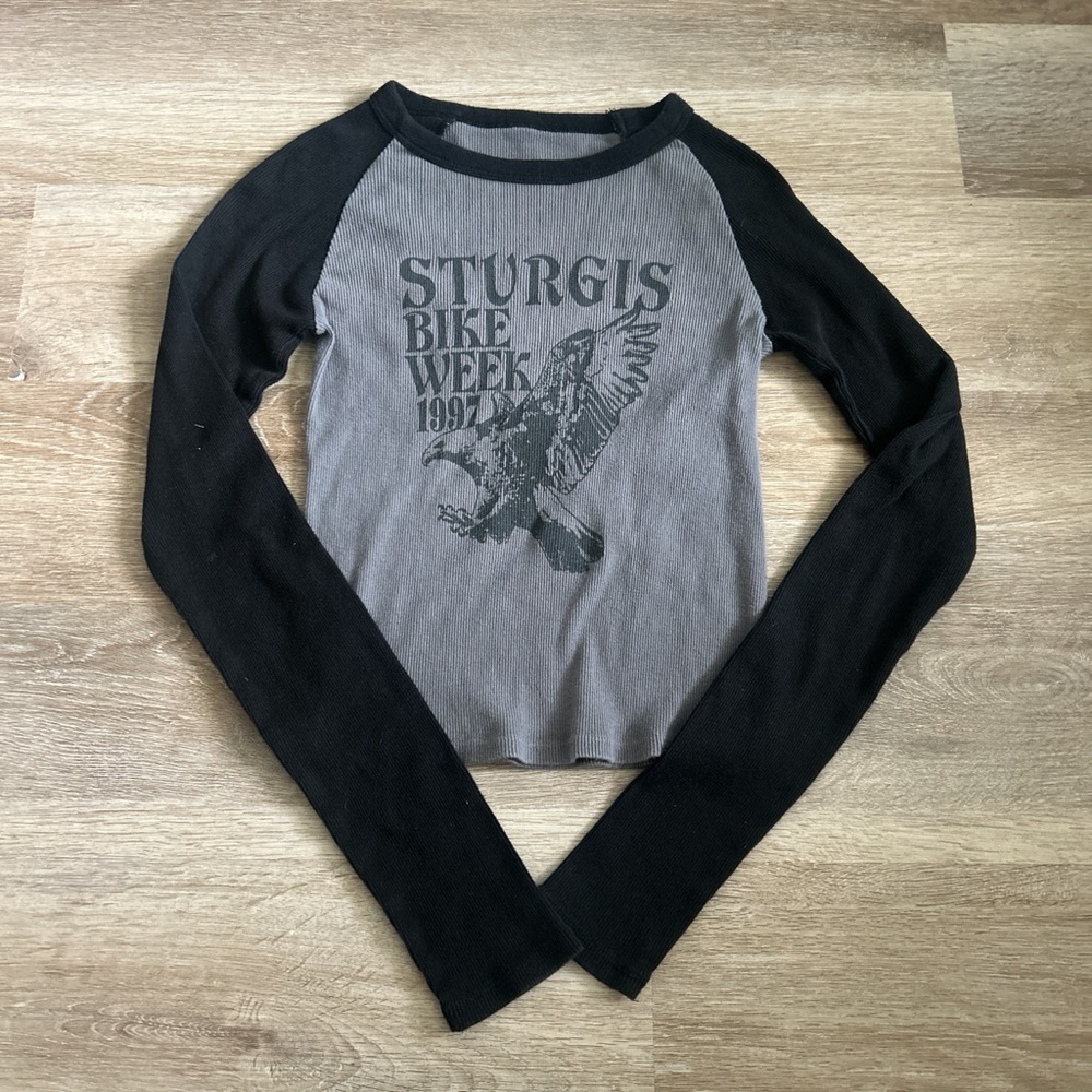 Brandy Melville Black and Gray Long Sleeve Tee